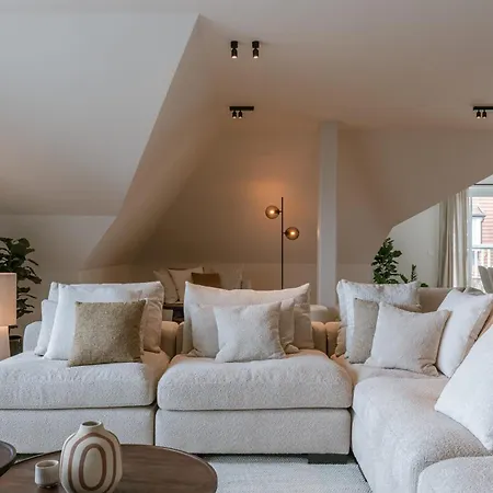 Huswell - Luxury Penthouse At The Port With Parking